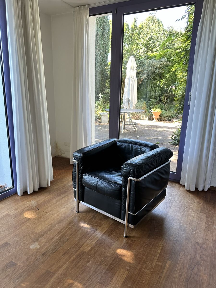 Le Corbusier Sessel: Lecorbusier Sessel Original Cassina LC2 – Gebraucht aus Diessenhofen von  2