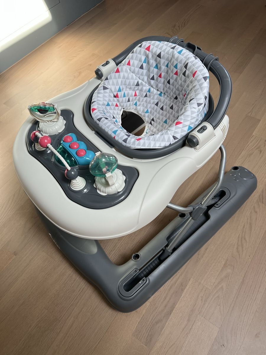 Gehhilfen: Baby Walker with Play Tray - Like New – Neu (gemäss Beschreibung) aus Zürich von nie_jz2q 1