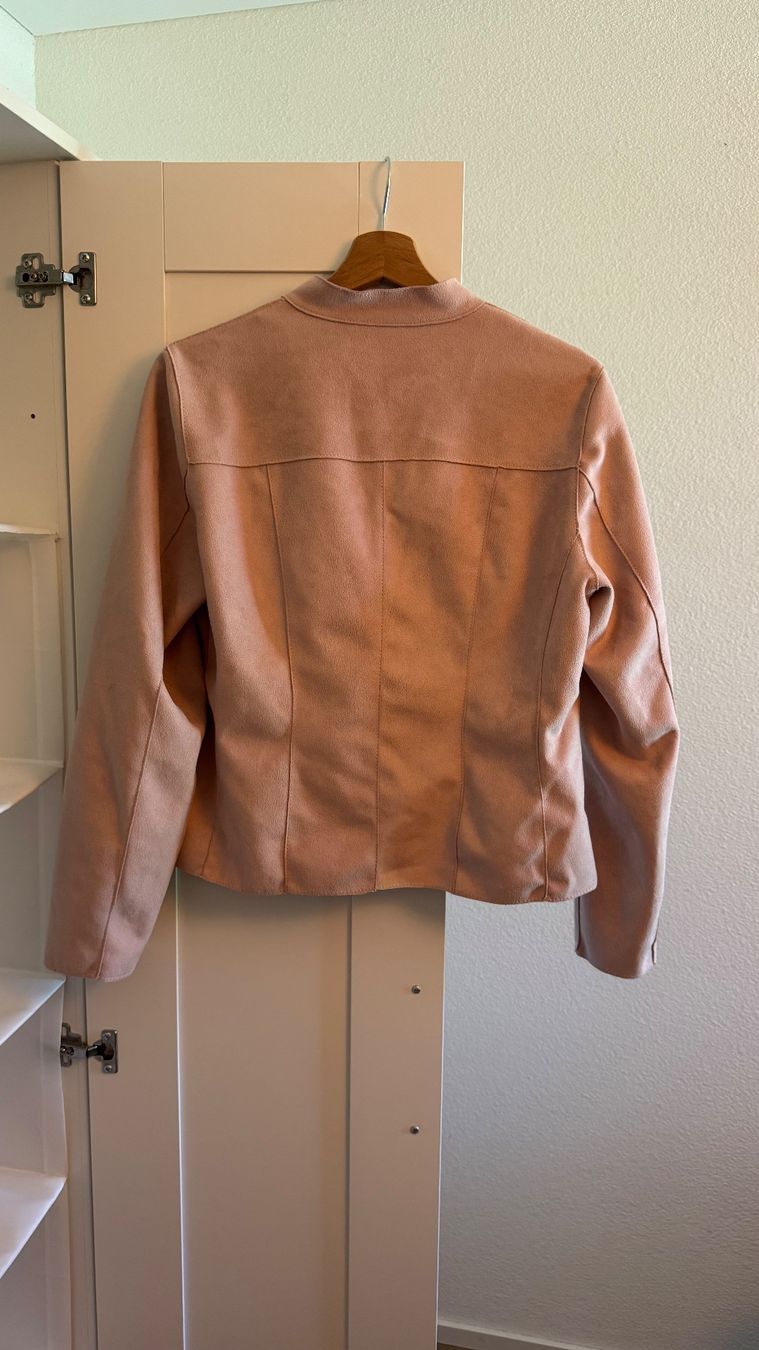 Jacken: Rosa Übergangsjacke – Gebraucht aus Rothenthurm von Lynn_DM 1