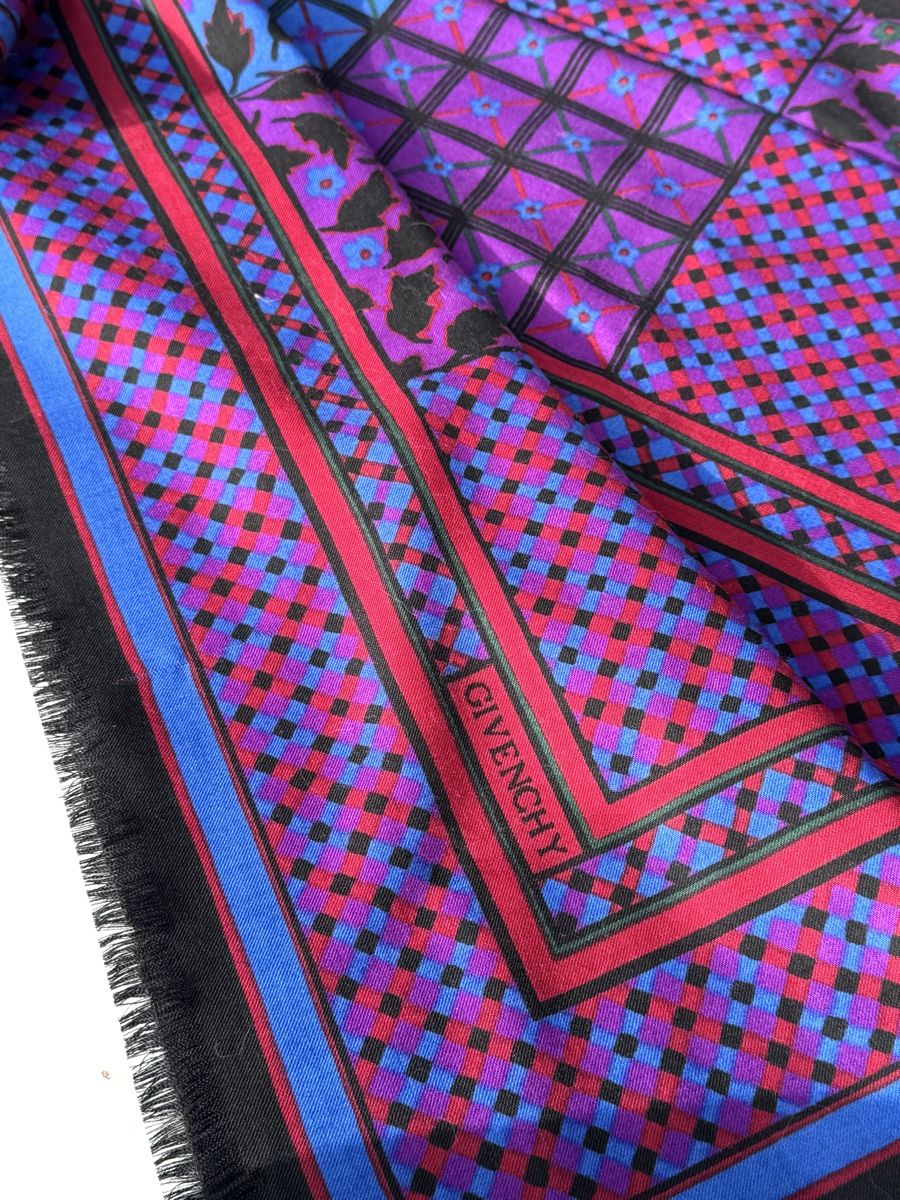 Givenchy Foulards, Tücher & Schals: Givenchy Grand chale – Gebraucht aus Courtaman von sultan16 3