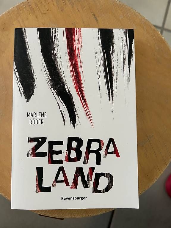 Libri: Libro "Zebraland" – Usato da Bellinzona venduto da Tamara_Mihajlovic