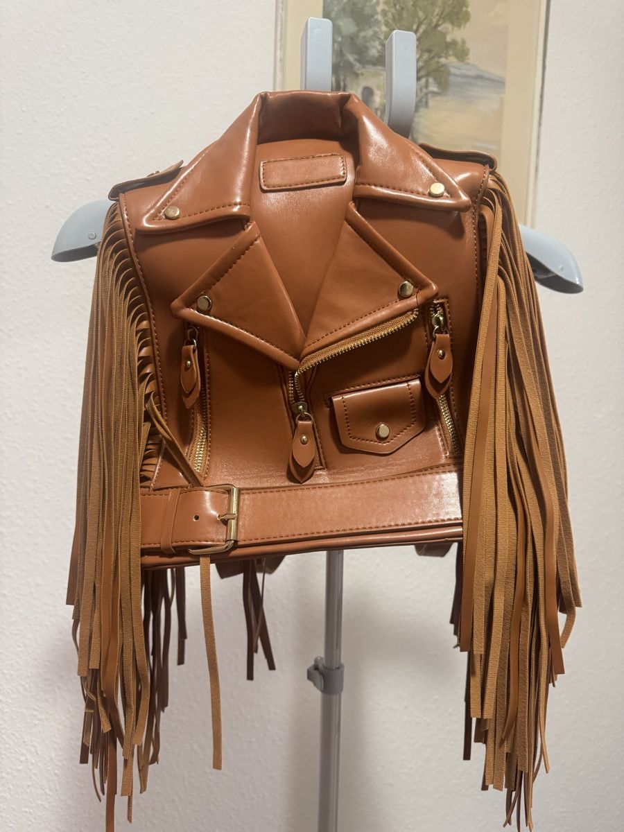 Zaini: Rucksack aus Leder im Cowboy-Stil – Nuovo (secondo la descrizione) da Oberentfelden venduto da ana_s526