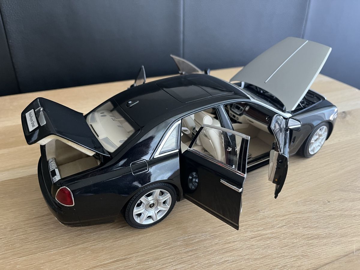 Kyosho Voitures modèles: Rolls-Royce Ghost 1/18 Kyosho – D'occasion à Léchelles par Mlinspiration 7