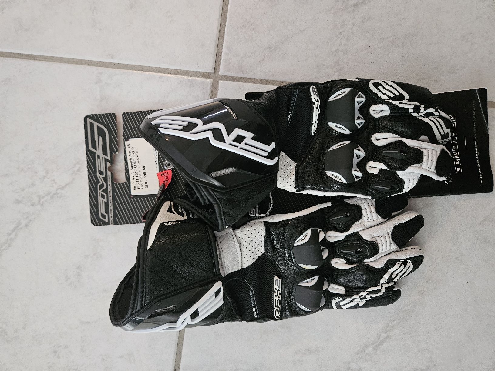 Sonstige Accessoires für Herren: Five5 RFX2 Motorradhandschuhe  – Neu und originalverpackt aus Mellingen von Okieh