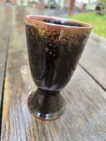 Keramik: Becher braun-handgemacht