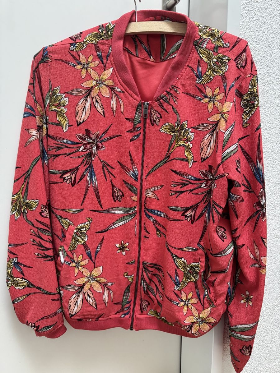 Only Giacche: ONLY Sommerjacke, Gr. 40, rot, Blumenmuster – Usato da Winkel venduto da Schorley