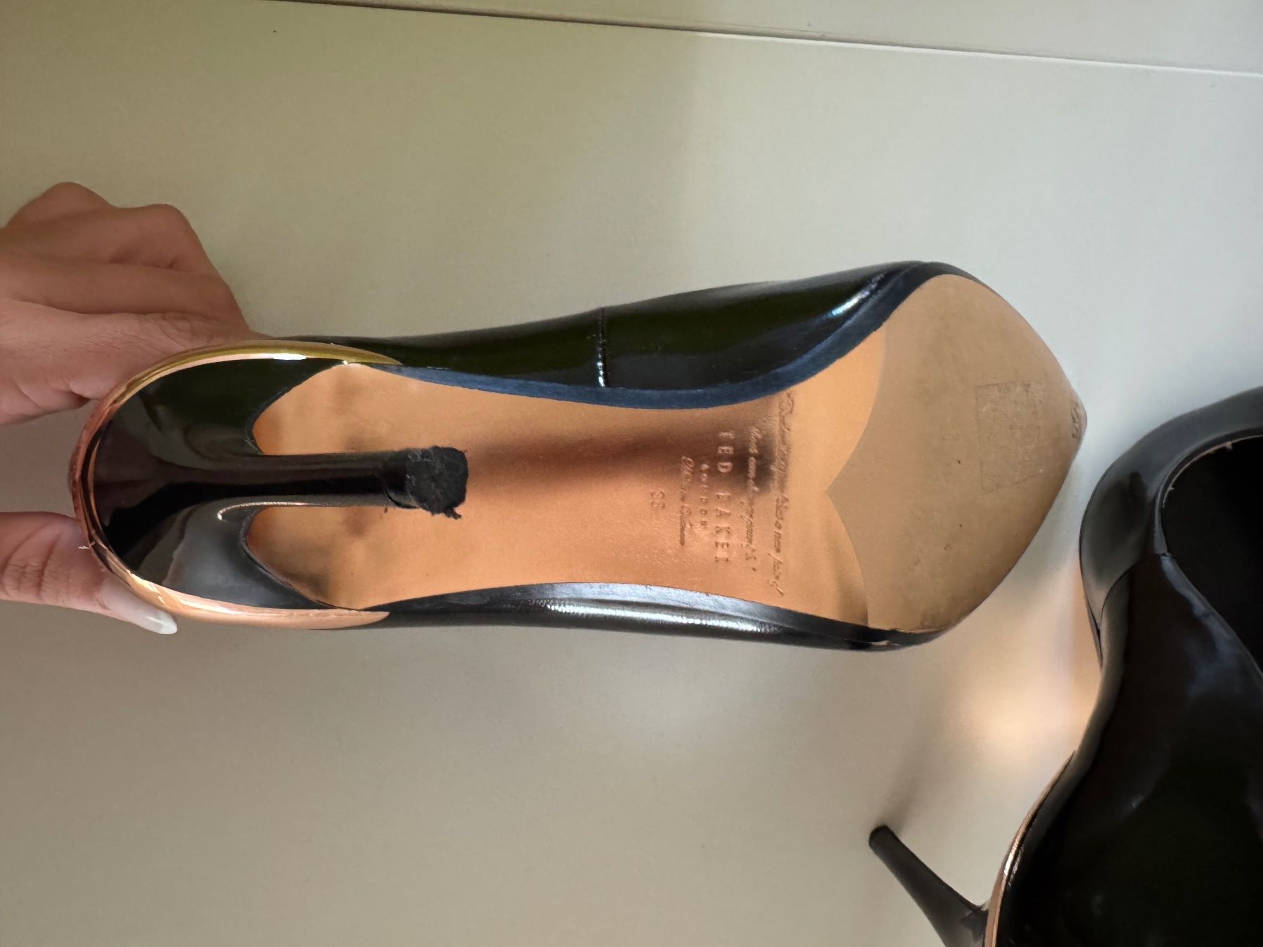 Ted Baker Scarpe da donna: Ted Baker Pumps Schwarz / Rosé Gold – Usato da Zürich venduto da sim.one00 3