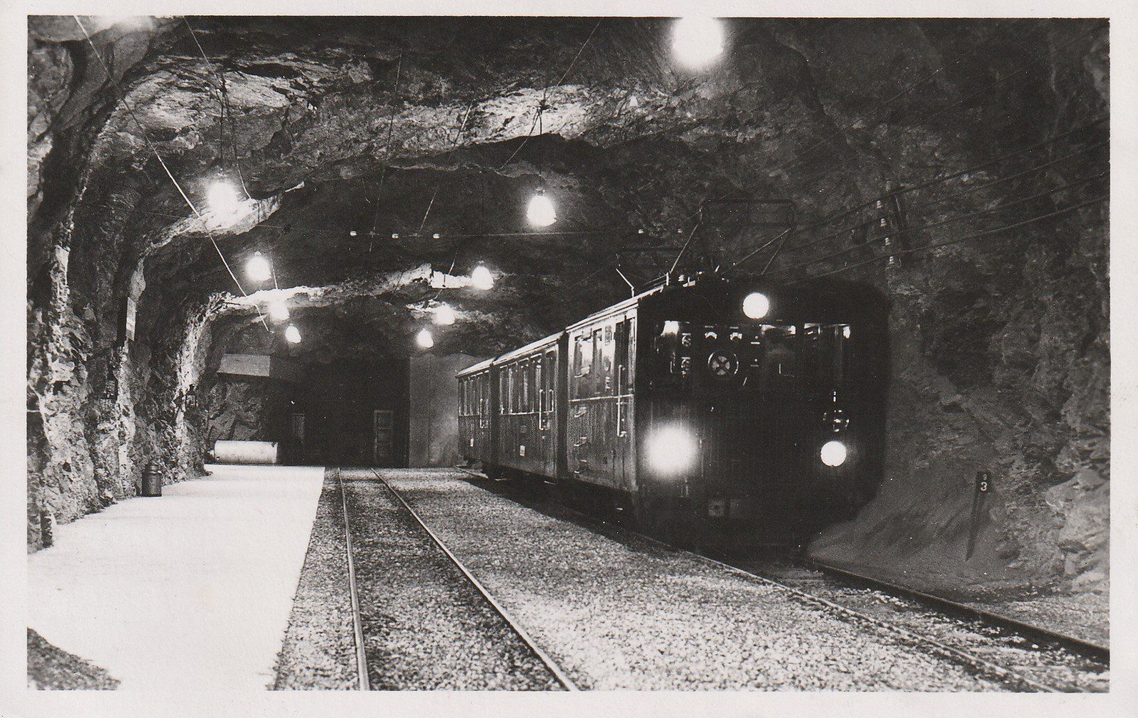 Cartoline postali: AK - Jungfraujoch - gel. 2.6.1944 – Usato da Fribourg venduto da schnalla92