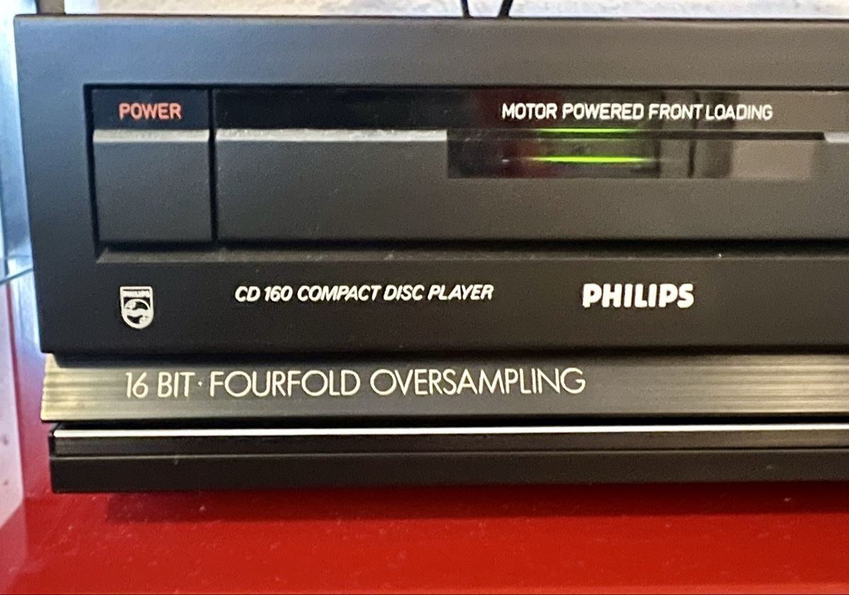 NorStone Wandhalterungen: Norstone Hi-Fi Rack/CD-Player/Verstärker/Plattenspieler – Gebraucht aus Hunzenschwil von Madachica 4