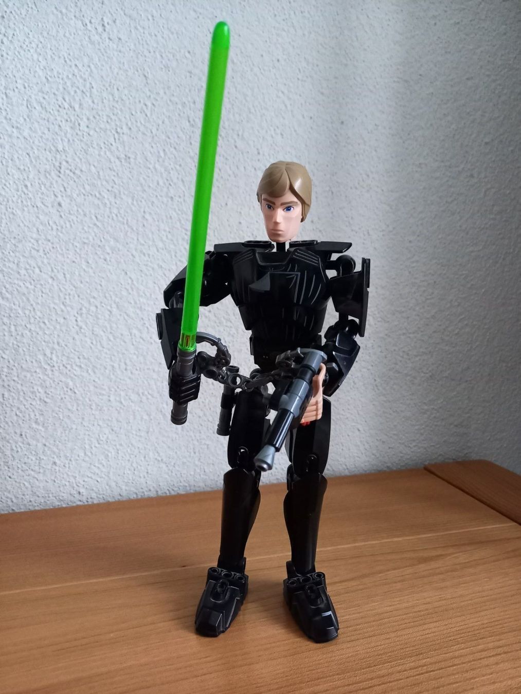 Star Wars Statuette: 4 Star Wars Figuren plus ein Dino – Usato da Watt venduto da cadirma
