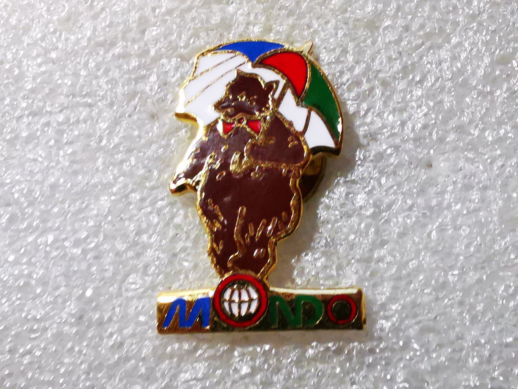 Placchette & Badge: Ansteckpin 51: Mondo – Usato da Oppligen venduto da Pin-Fall-Shop