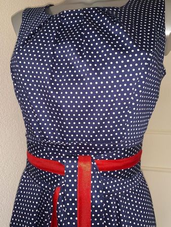 Sommerkleid blau mit Tupfen M