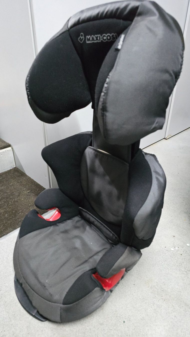 Maxi-Cosi Seggiolini per auto: Maxi Cosi Autositz – Usato da Boppelsen venduto da Tomsagiplatz 1