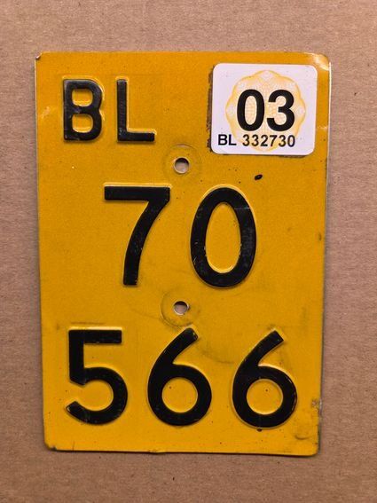 Sachs Ecriteaux: Velonummer BL 2003 gelb Mofanummer Plaque Mofa – D'occasion à Schenkon par Uhu007
