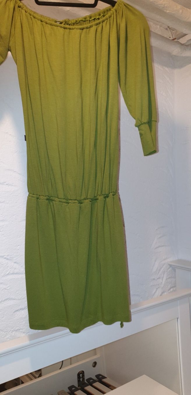 Vestiti: Kleid gr 36 – Usato da Gwatt (Thun) venduto da Letzte-Chance-III 1