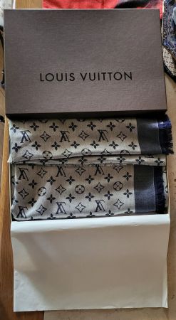 Etole / foulard / echarpe Louis Vuitton bleu neuf