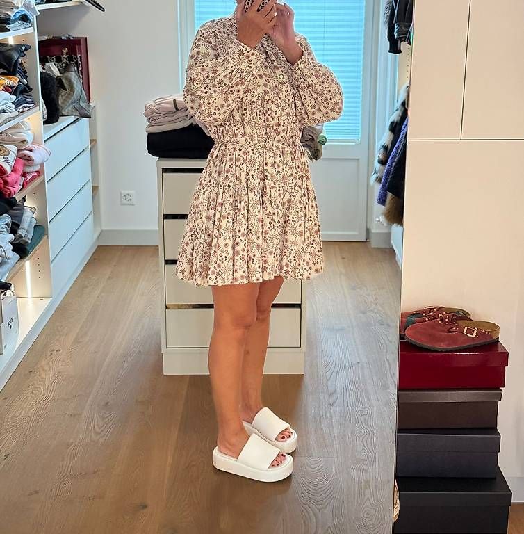Robes: Kleid Sandro Paris – D'occasion à Luzern par per_mxf5 1