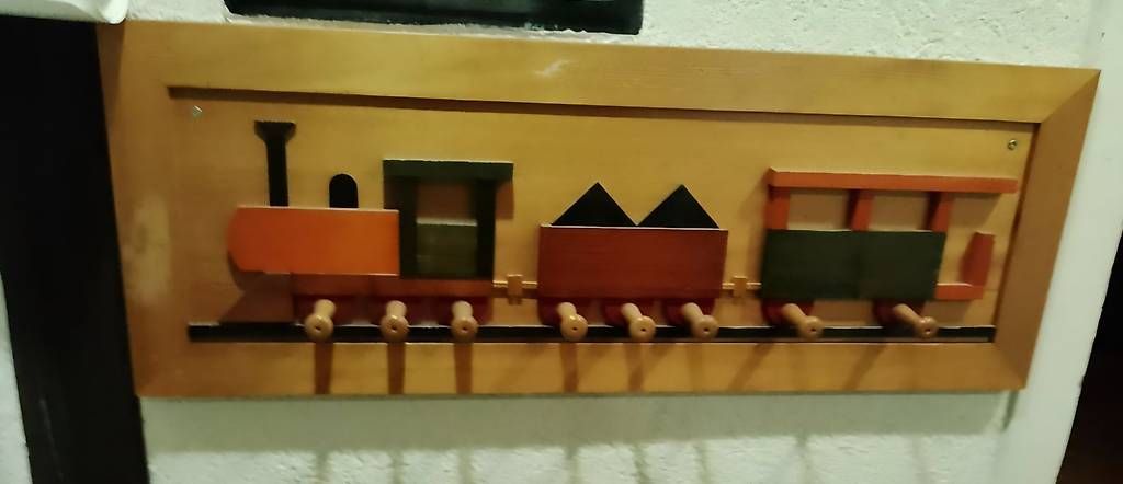 Guardaroba: Kindergarderobe Zug Eisenbahn – Usato da Freienbach venduto da Haribo1980