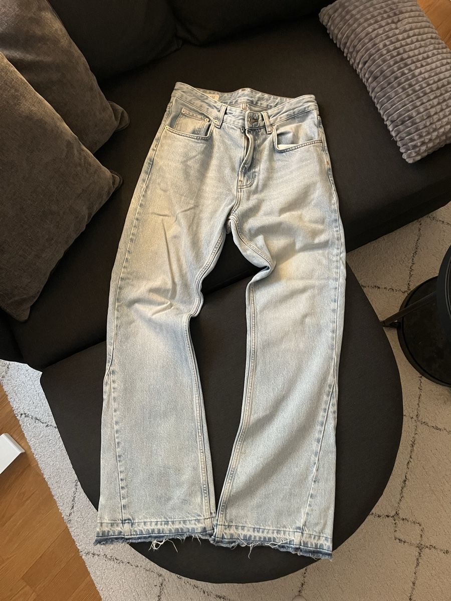 Zara Jeans: Flared Jeans – Usato da Baden venduto da Car_lio09