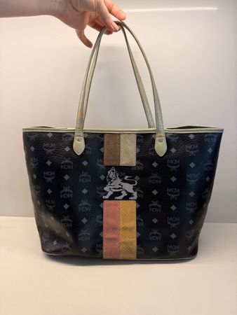schwarze MCM Visetos Princess Lion Shopper Tote Tasche 