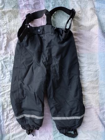 Schwarze Schneehose von name it in Grösse 80 / 9–12 Monate