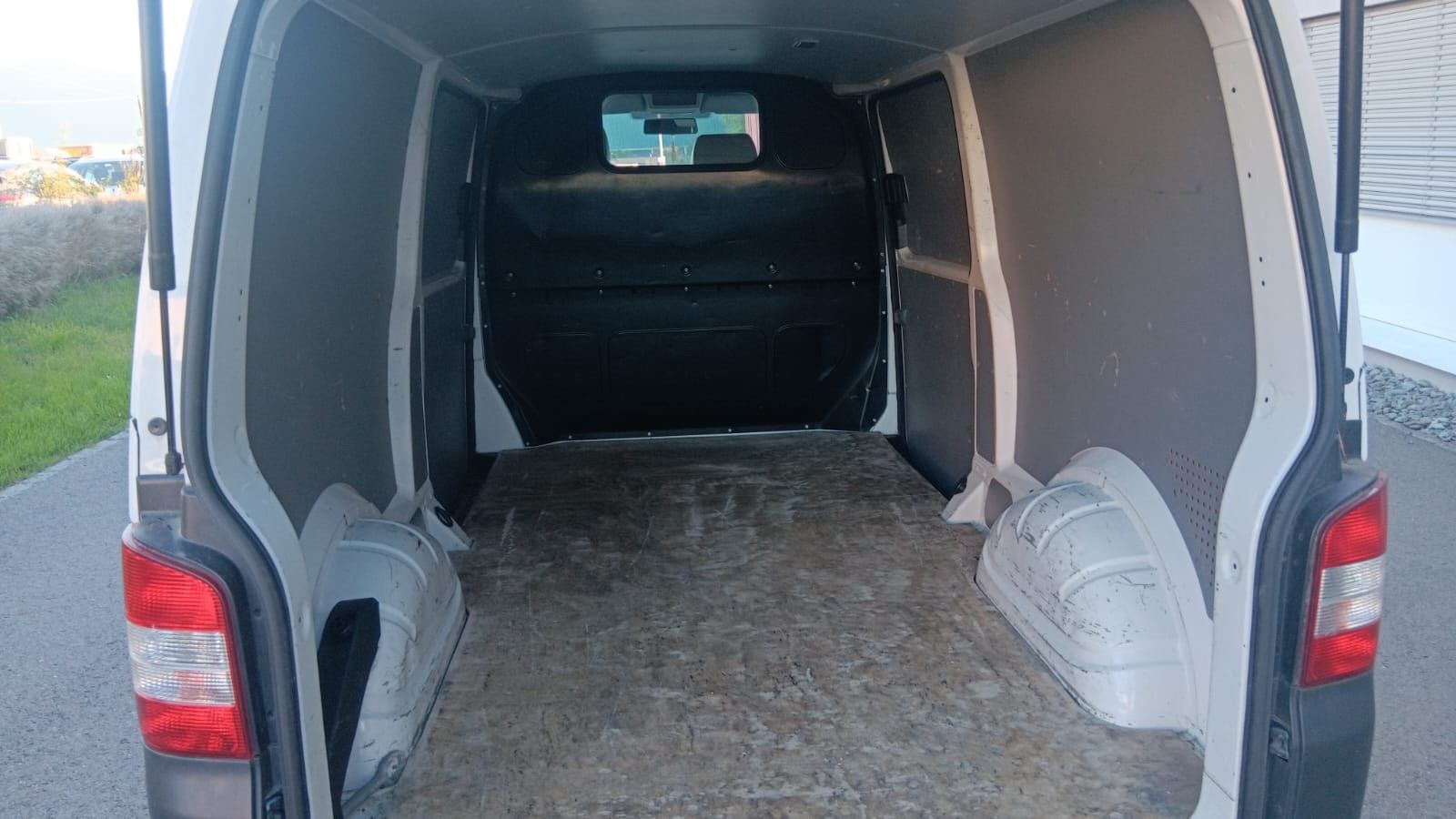 VW Automobili: VW T5 BMT TDI 4x4 – Usato da Rebstein venduto da TonyRasta-Autohandel 5