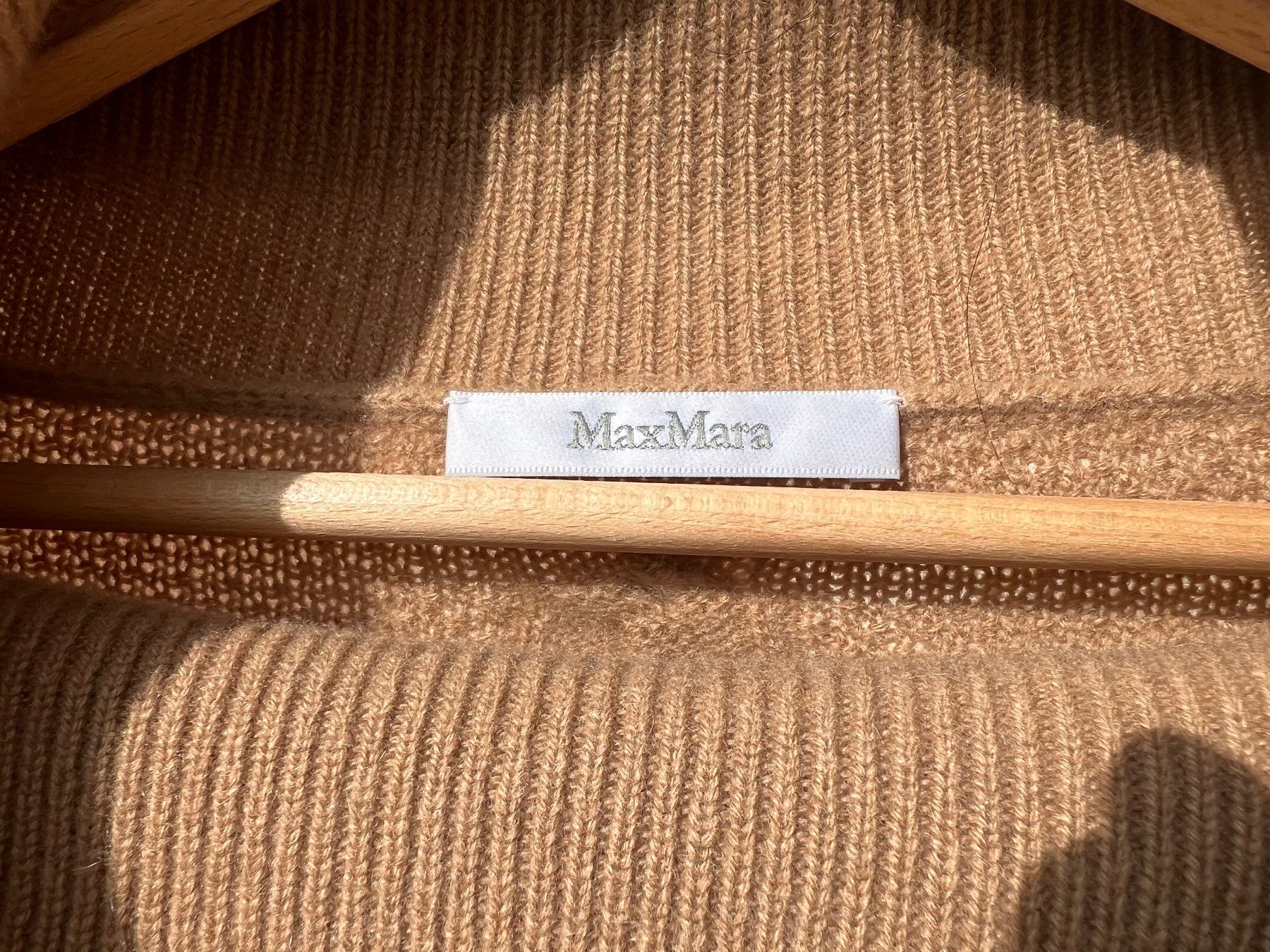 Max Mara Maglioni & Felpe: Klasisscher Max Mara Kaschmir Rollkragen Pulli, Gr M, Camel – Usato da Hinwil venduto da Szaeni 1