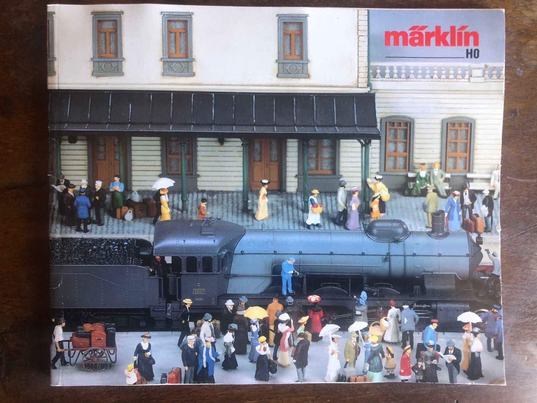 Libri: Catalogue Märklin 88/89 F – Usato da Haute-Nendaz venduto da photoksar