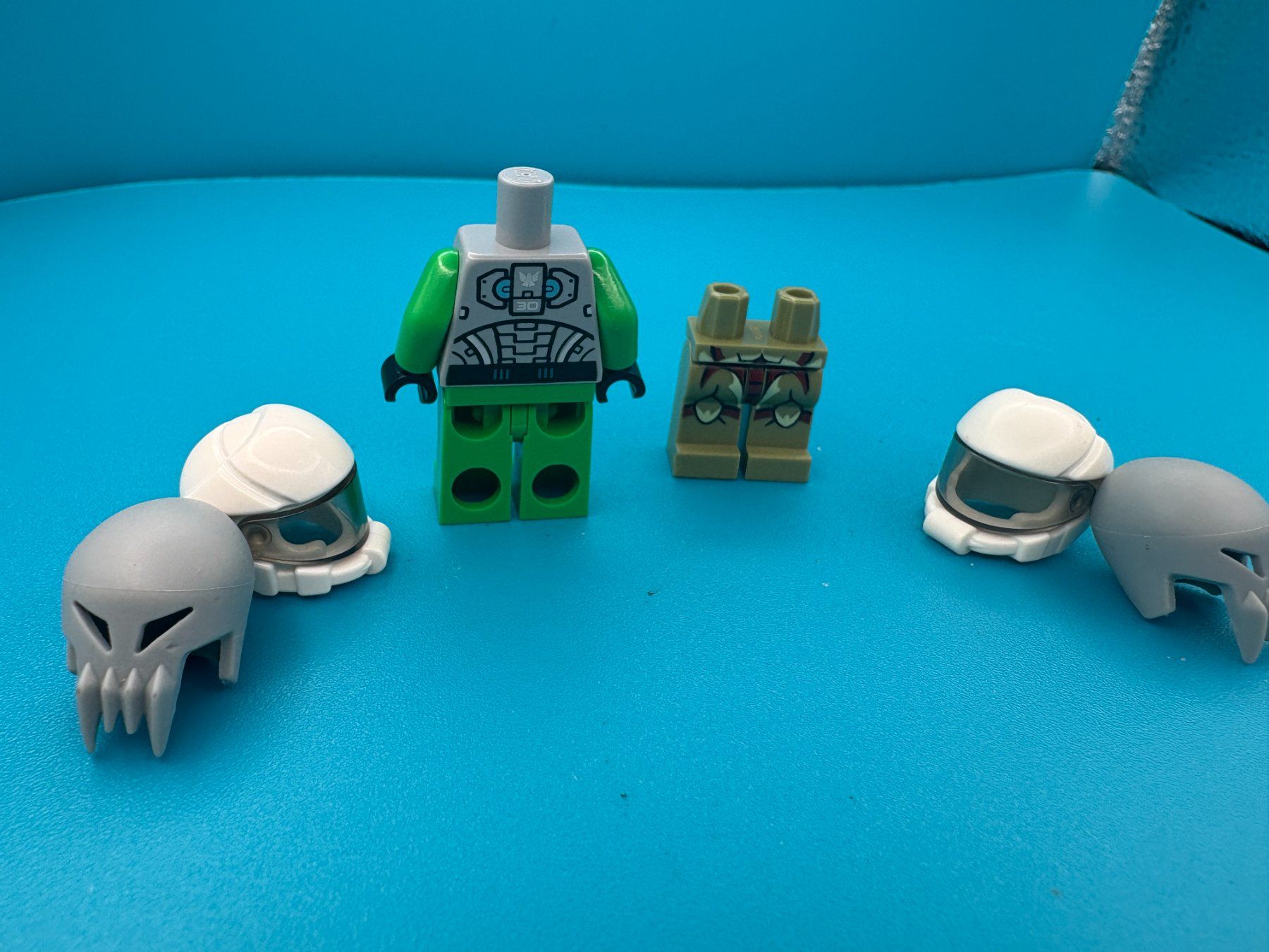 Lego Kit di costruzioni: Lego Space Figurenteile – Usato da Elgg venduto da Jo_Naj 1