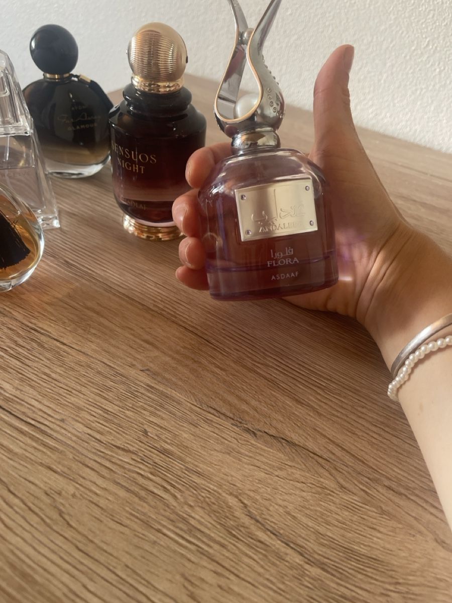 Parfum & Eau de Toilette: Parfum Flakons Set neuwertig  – Neu (gemäss Beschreibung) aus Hindelbank von Silya1 6