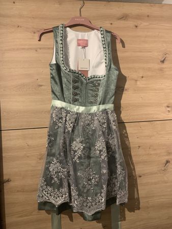 Krüger Dirndl Grösse 34 und Halskette