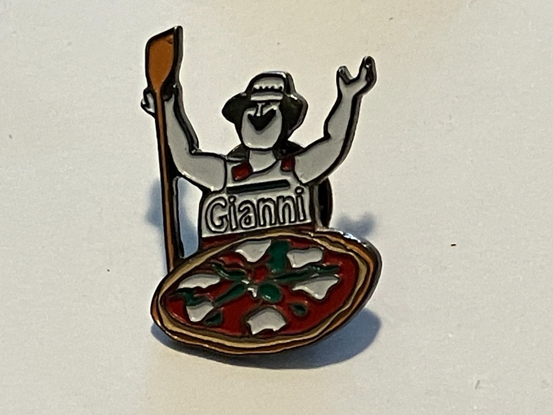 Placchette & Badge: 1 Pin Gianni Pizza – Usato da Basel venduto da djwwpp
