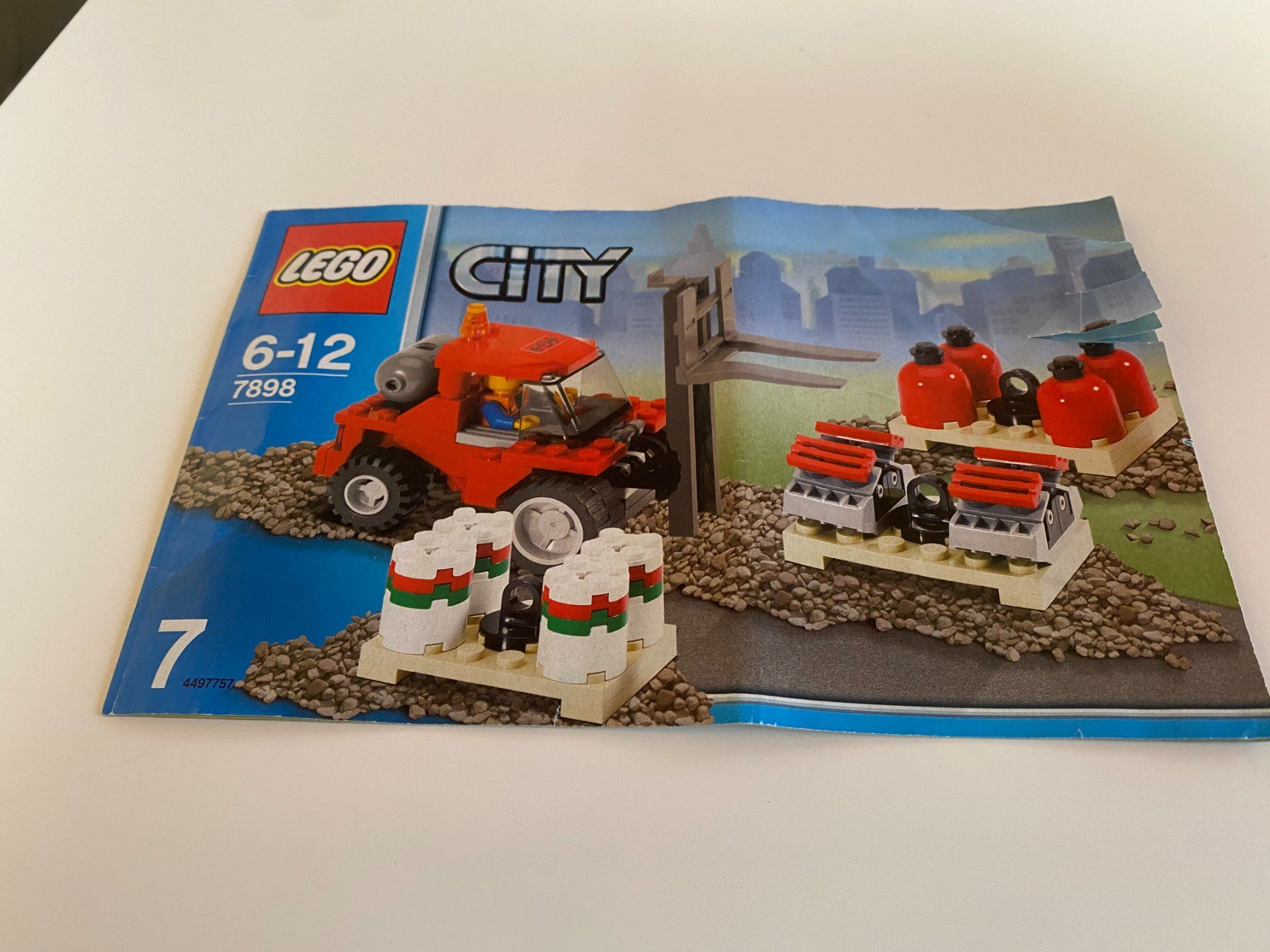 Lego Giocattoli: LEGO - EISENBAHN - STAPLER - MIT - PALETTEN - UND - FIGUR – Usato da Gelterkinden venduto da ajdt4 1