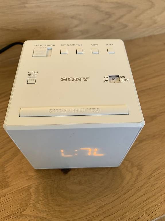 Sony Réveils: Radiowecker von Sony – D'occasion à Allschwil par alicegoessouth 1