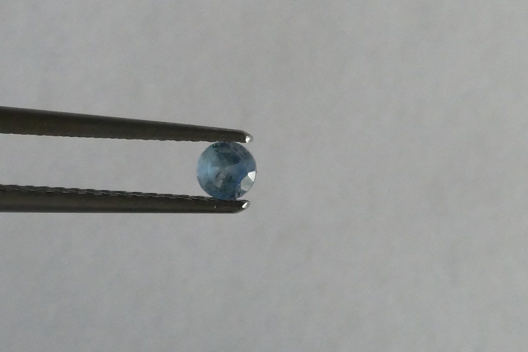 Pietre preziose: Hellblauer 0.22 ct. Diamant, 3.2 mm Duchmesser – Nuovo (secondo la descrizione) da Diegten venduto da marcel3891 1