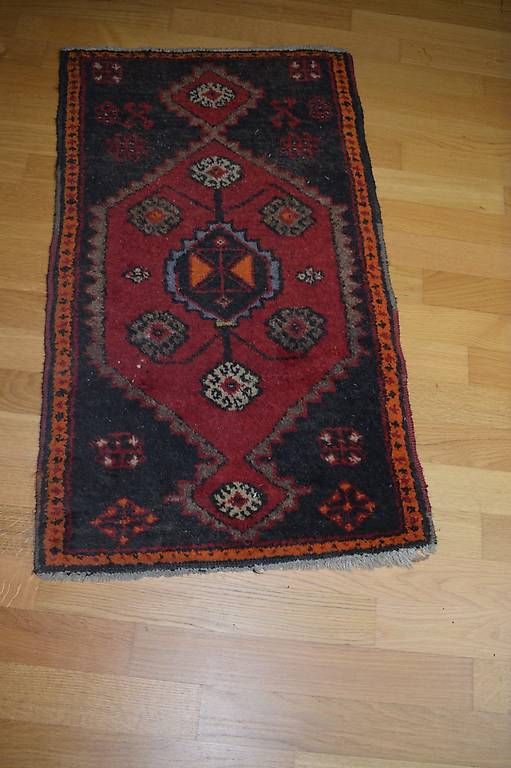 Tappeti: Vieux Tapis d'Orient – Usato da Brügg BE venduto da Aristotolius