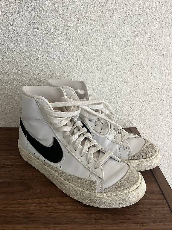 Nike Scarpe da uomo: Nike Sneaker Nike Blazer Mid Gr. 39 weiss – Usato da Güttingen venduto da sin_6lcy