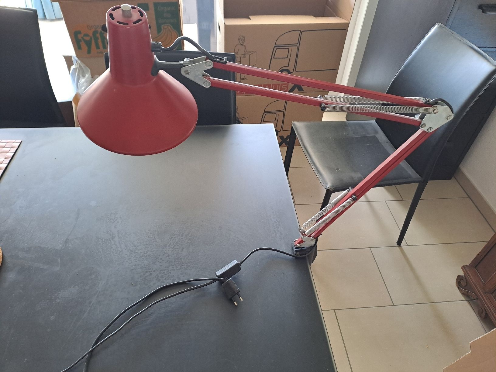 Lampen: Lampe de bureau rouge articulée  – Gebraucht aus Fribourg von Cocojim 1