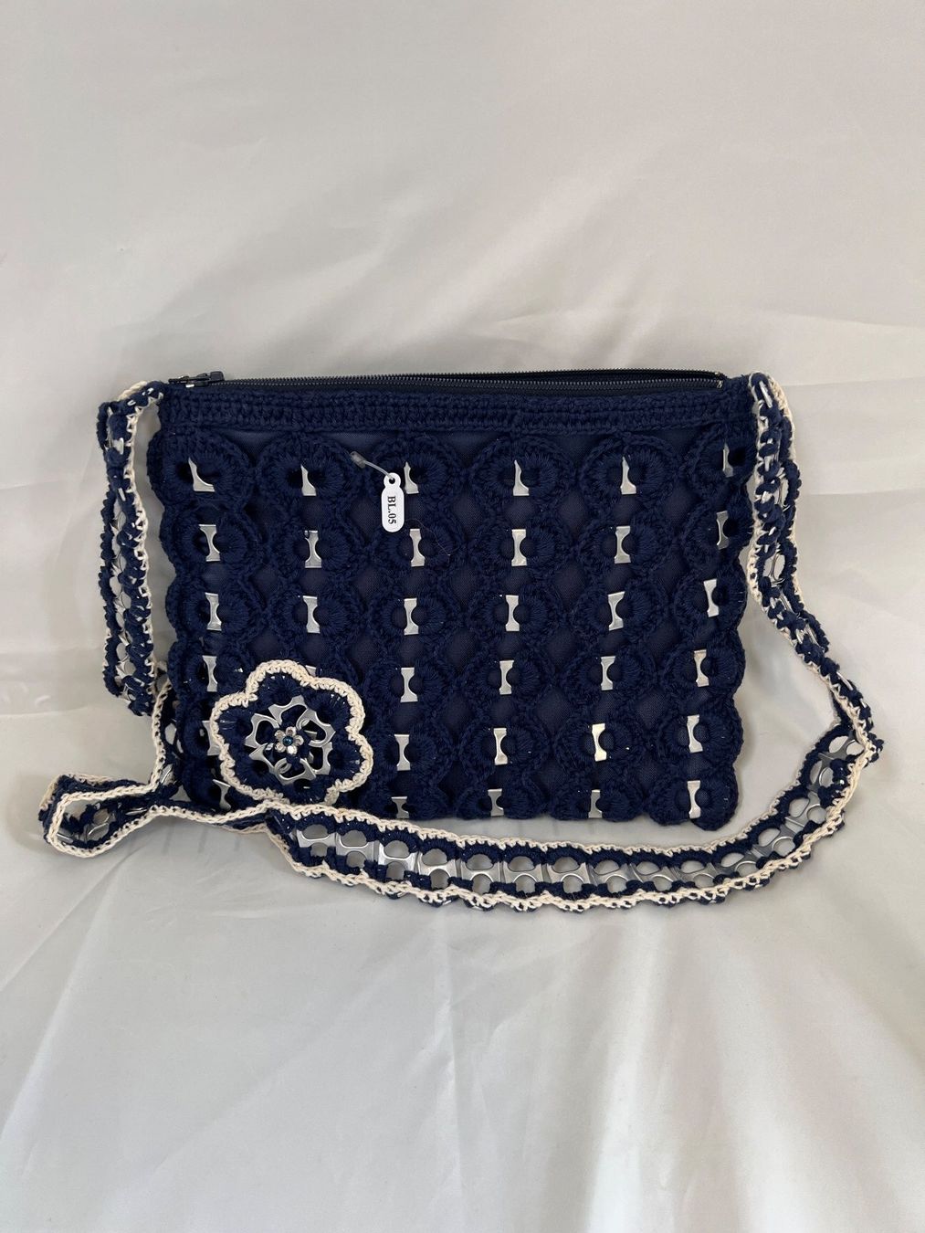 Sacs femmes: Handgemachte Häkeltasche blau mit Aluminium – Neuf (Voir description) à Zürich par Drahtzug 2