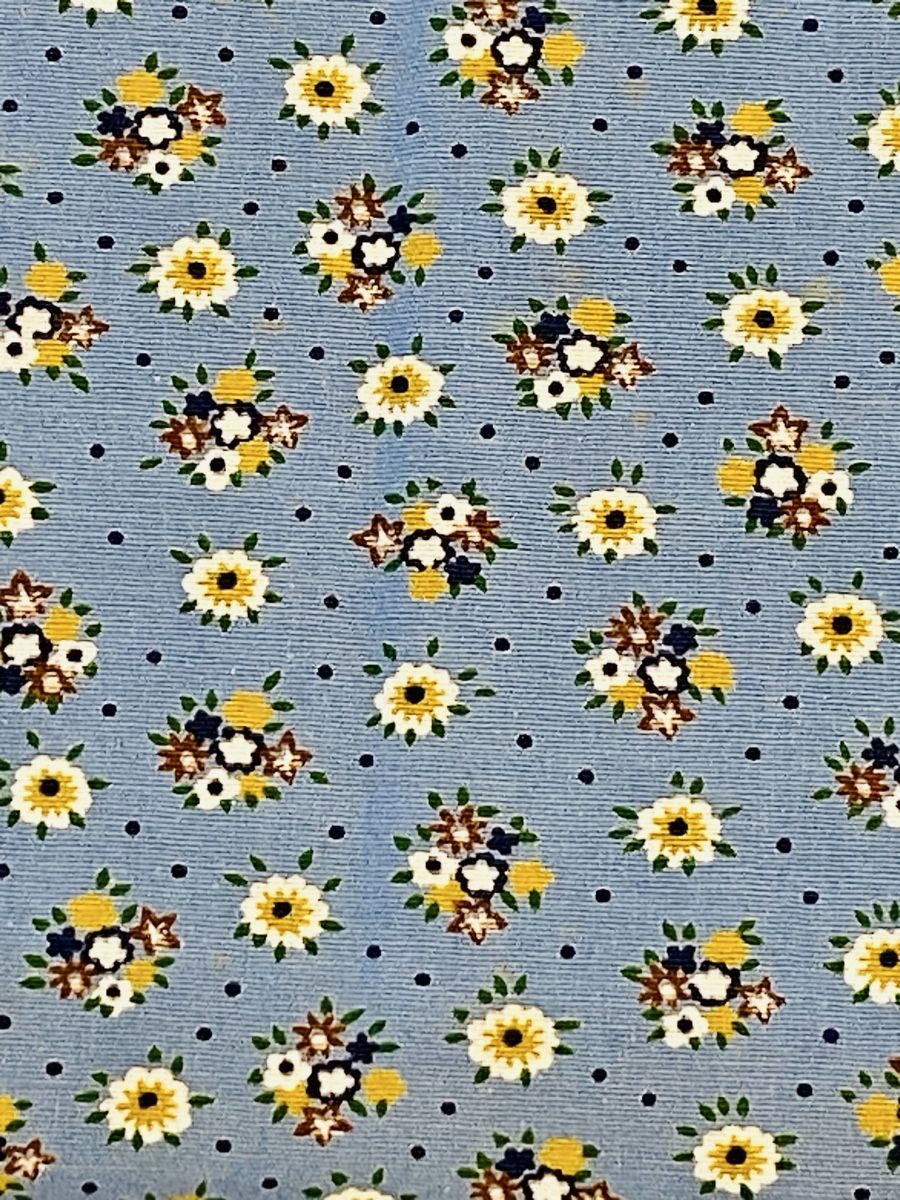 Tessuti: Blauer Stoff Blumenmuster ca 201-86cm (T:2) – Nuovo (secondo la descrizione) da Flawil venduto da sonnengeist 2