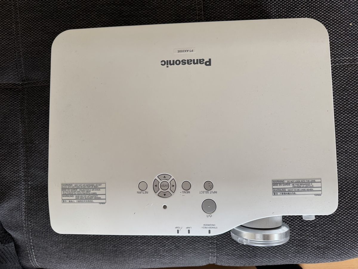 Panasonic Proiettori: Panasonic PT-AX200E Beamer LCD gebraucht – Usato da Bülach venduto da feuerwehrsanitaeter01 3