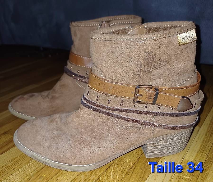 Scarpe da donna: Vide dressing chaussure toutes les tailles  – Usato da Lausanne venduto da RUBY.1990