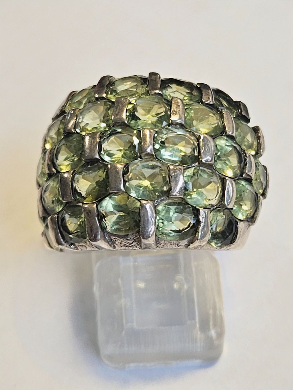 Anelli: Vintage Silberring mit grünen Peridot Steinen – Nuovo (secondo la descrizione) da Zürich venduto da adriben