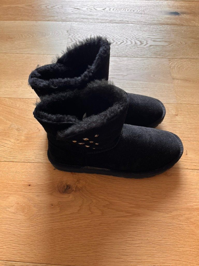 Chaussures femmes: Winterstiefel Damen – D'occasion à St. Gallen par brickbott 1