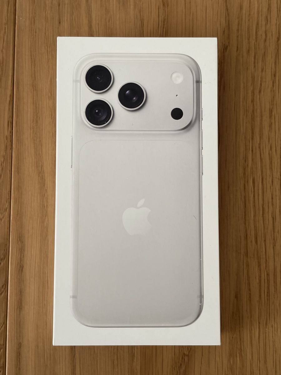 Apple Handys / Smartphones: iPhone 18 Pro 512GB Silber – Neu und originalverpackt aus Wallisellen von Mbravo 5