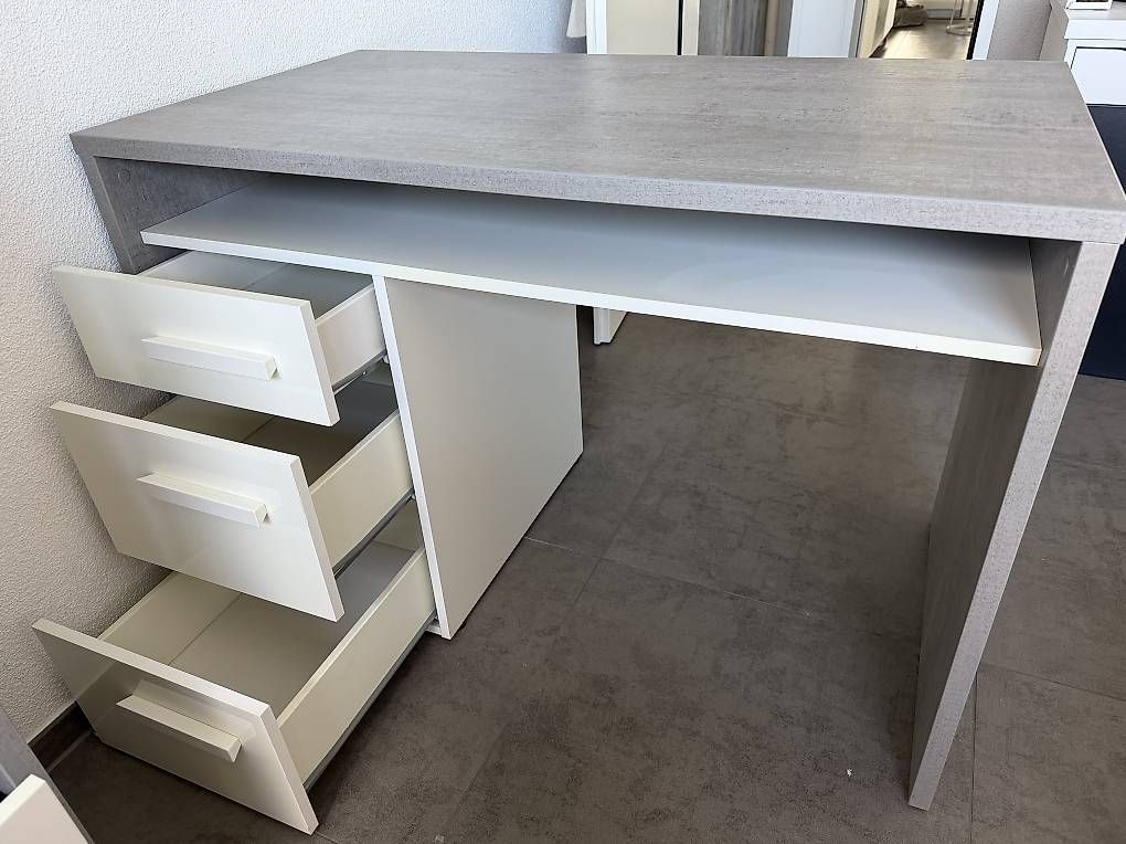 Pfister Bureaux: Schreibtisch/Pult – D'occasion à Kiesen par marbl