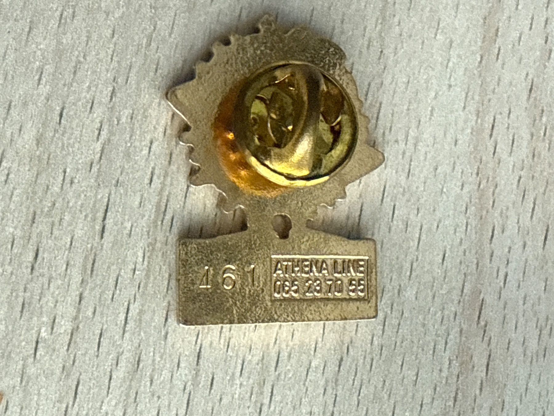 Placchette & Badge: Pin HESO – Usato da Glattbrugg venduto da Schweigmatt 1