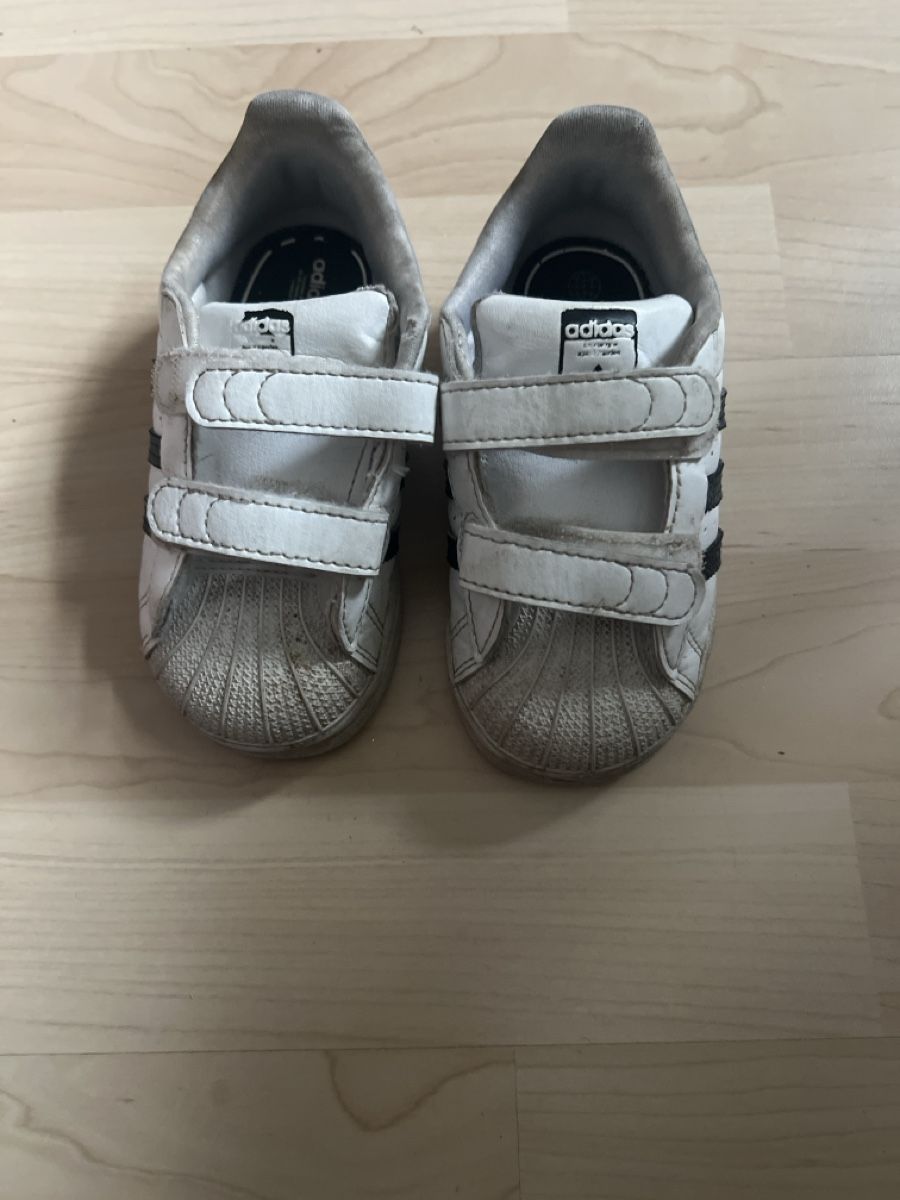 Adidas Scarpe per ragazzi: Schuhe – Usato da Merenschwand venduto da Pao_29