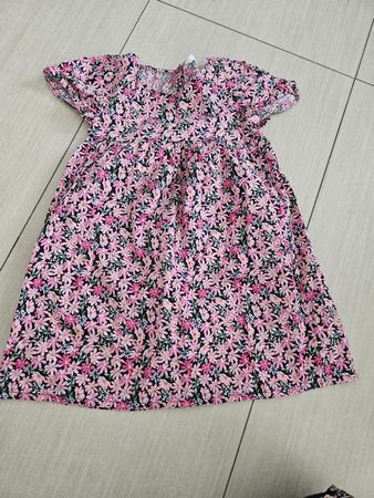 H&M Sommerkleid mit Blumenmuster, Grösse 116, Top Zustand!