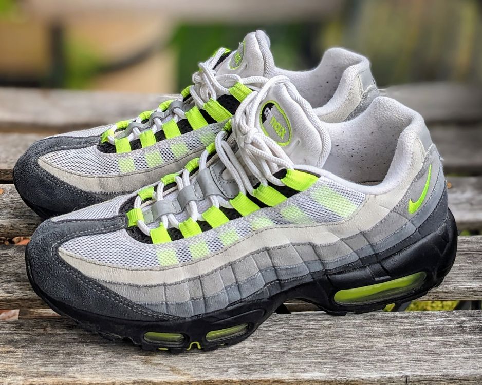 nike air 95 og neon